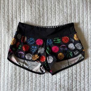 lululemon athletica Black Multicolor Patterned Women's Shorts